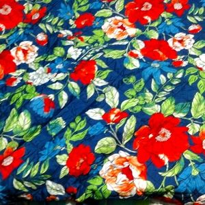 Queen bedspread and two pillow cases